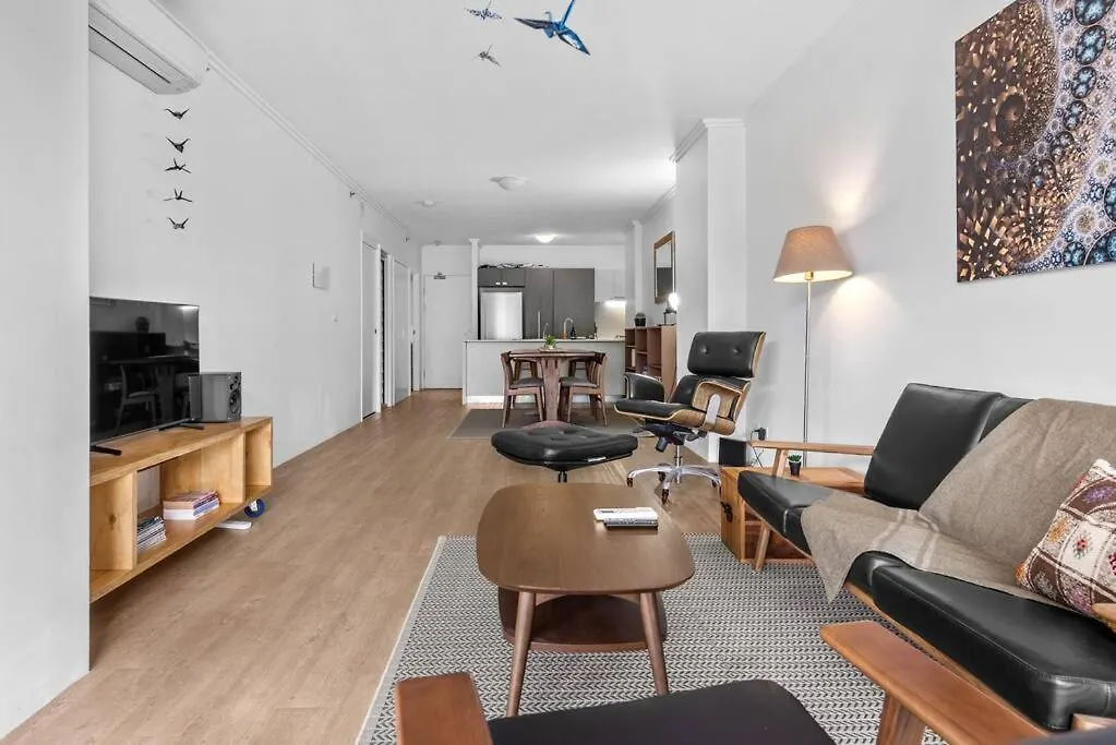 Spacious & Peaceful! 1Bed/2Bath/1Car ~ Cbd Brisbane 0*,  Australien
